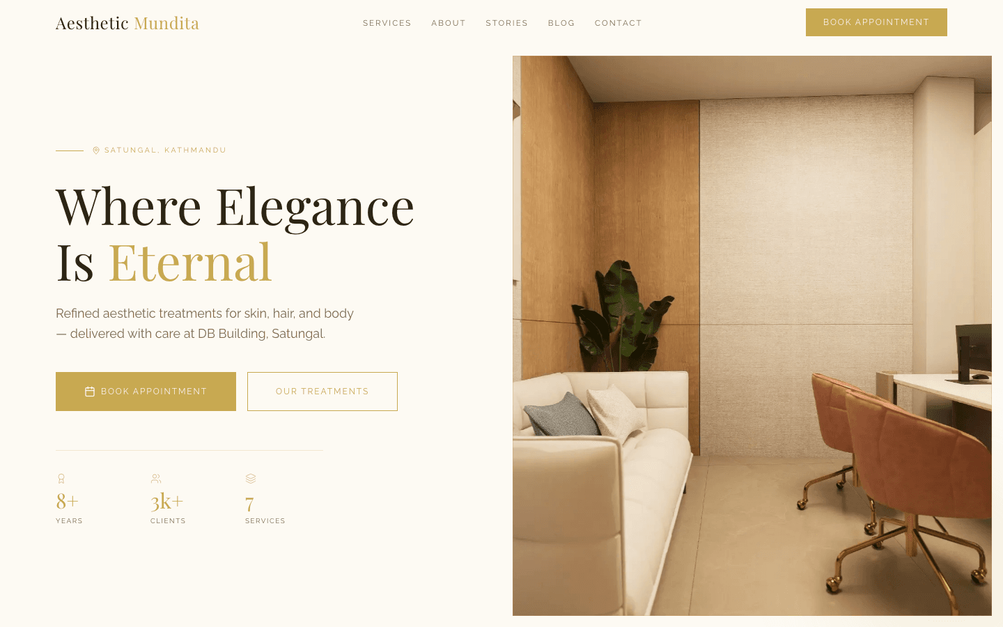 Aesthetic Mundita clinic website hero